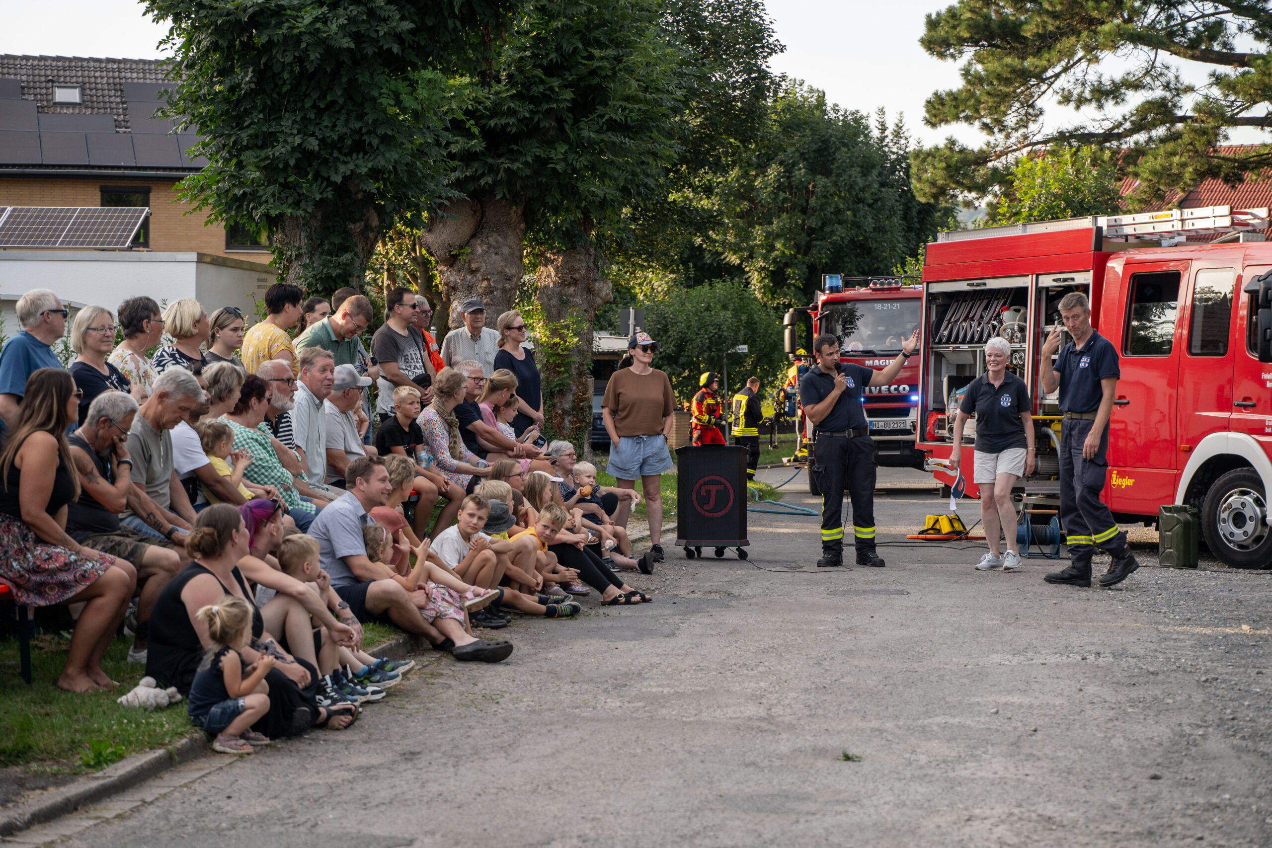 Showübung der Feuerwehr Burgstemmen mit technischer Rettung